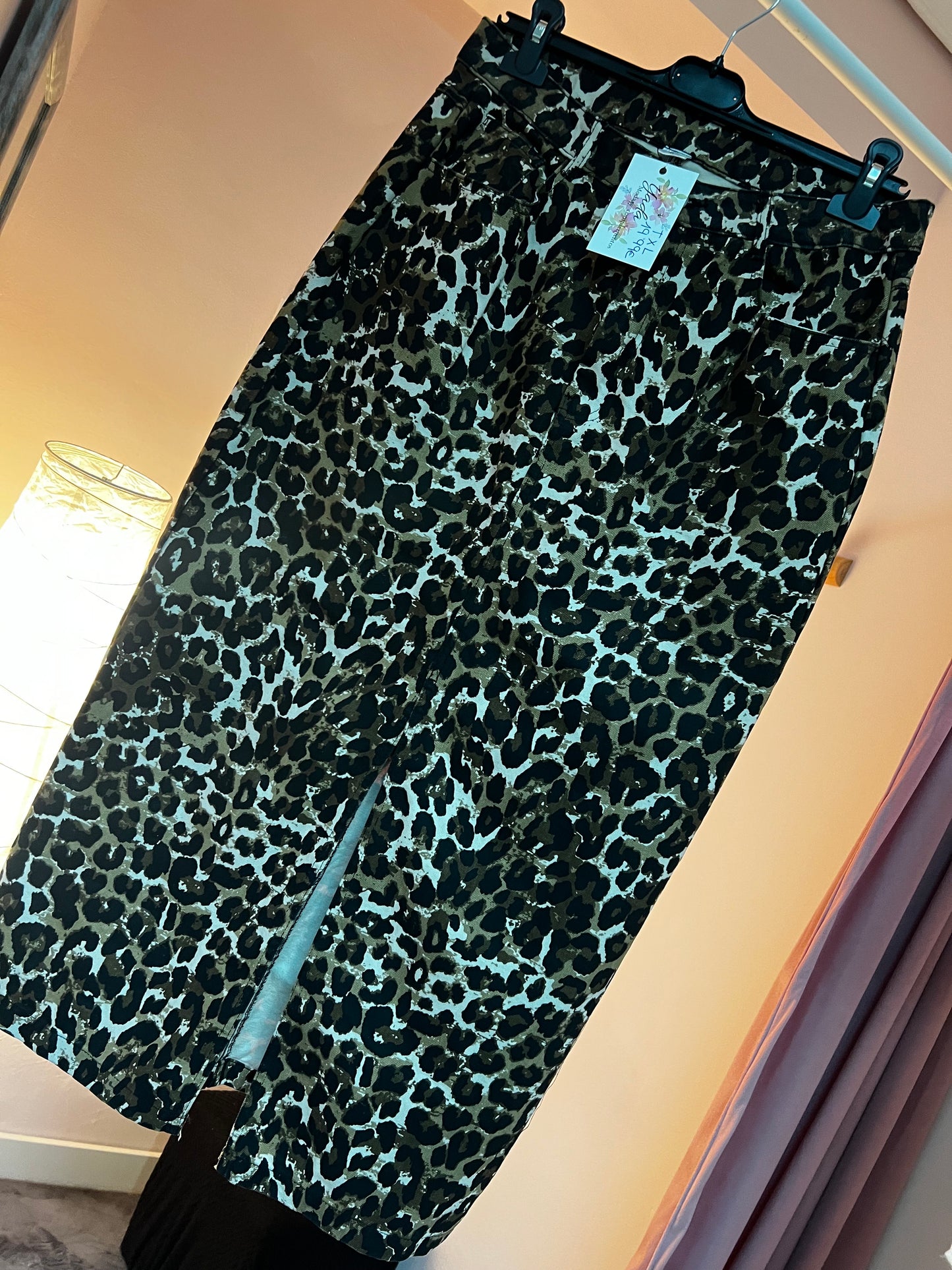 Falda MIDI LEO